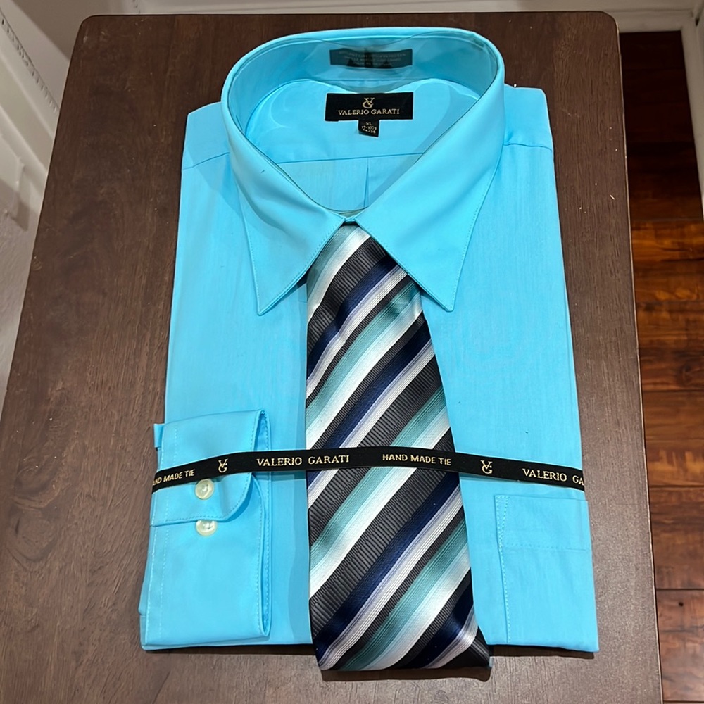 NWT Blue button up men’s shirt with Striped Tie